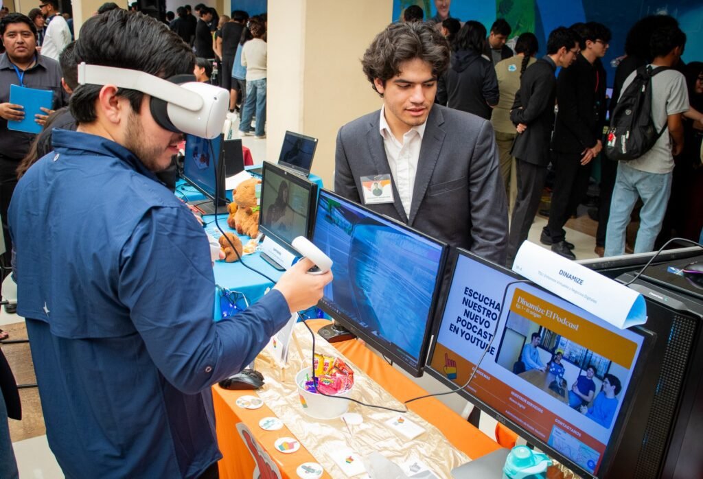 Alumnos en Laboratorio